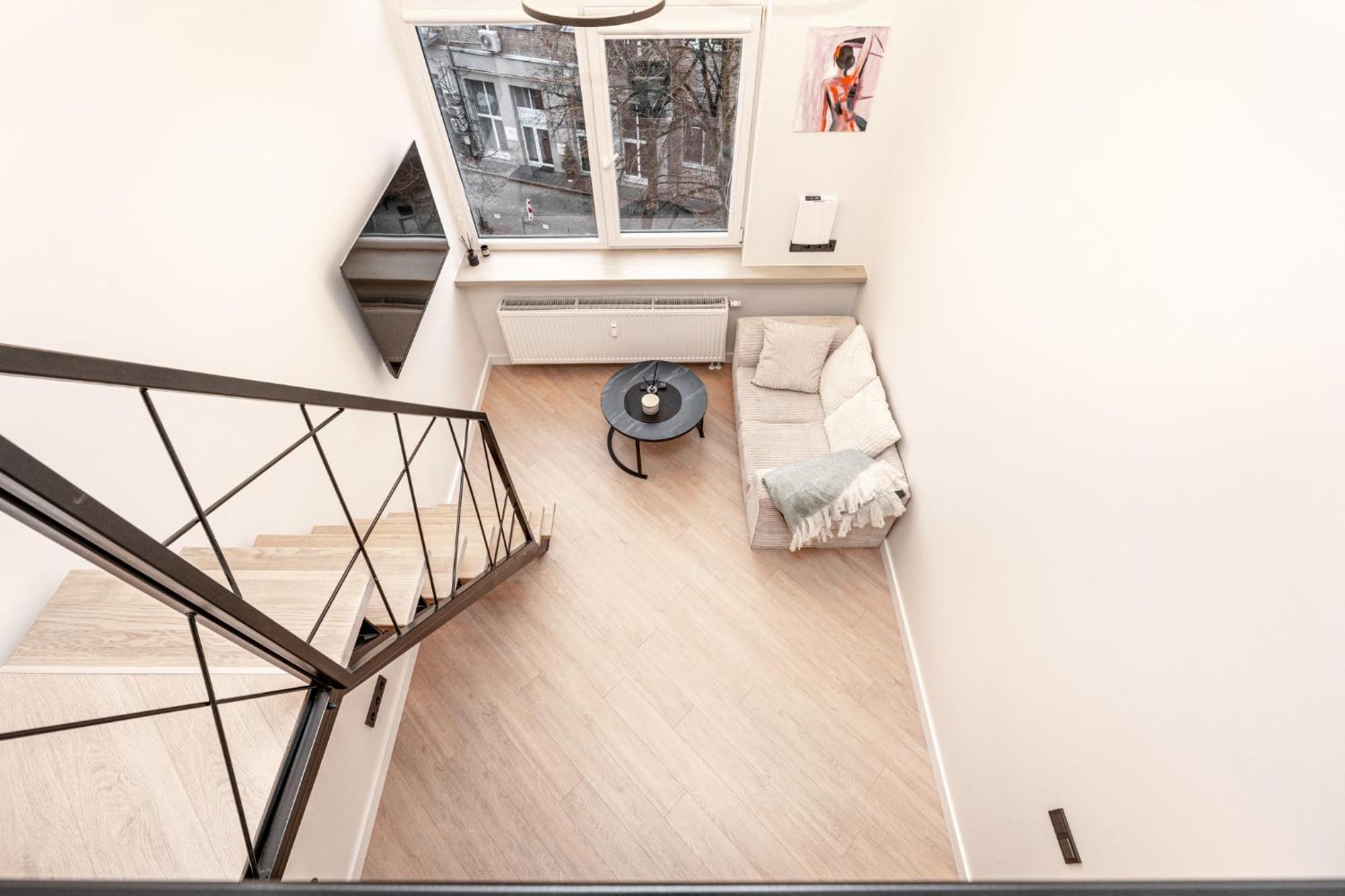Cozy Loft In Center